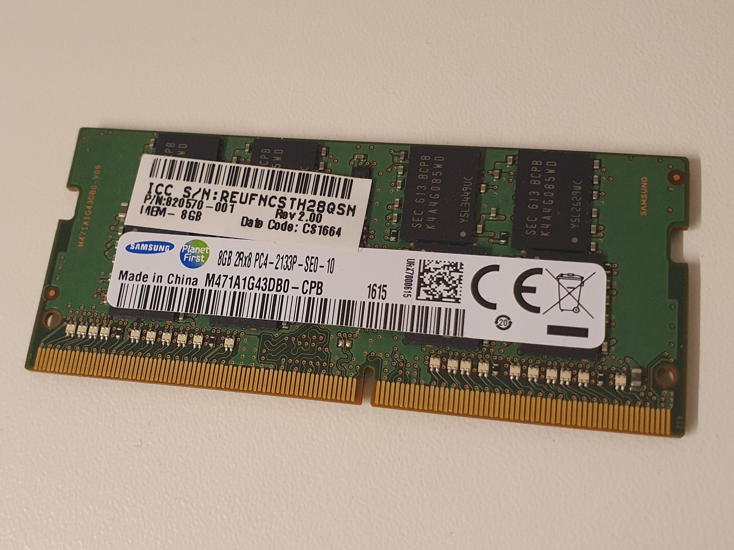 Samsung M471A1G43DB0-CPB 8 GB DDR4 2133 MHz Dual Rank