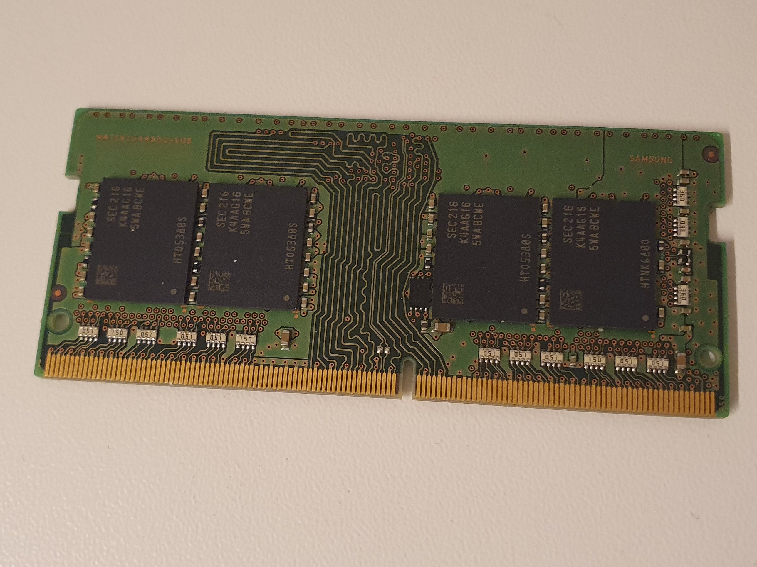 Samsung M471A1G44AB0-V08 8 GB DDR4 3200 MHz