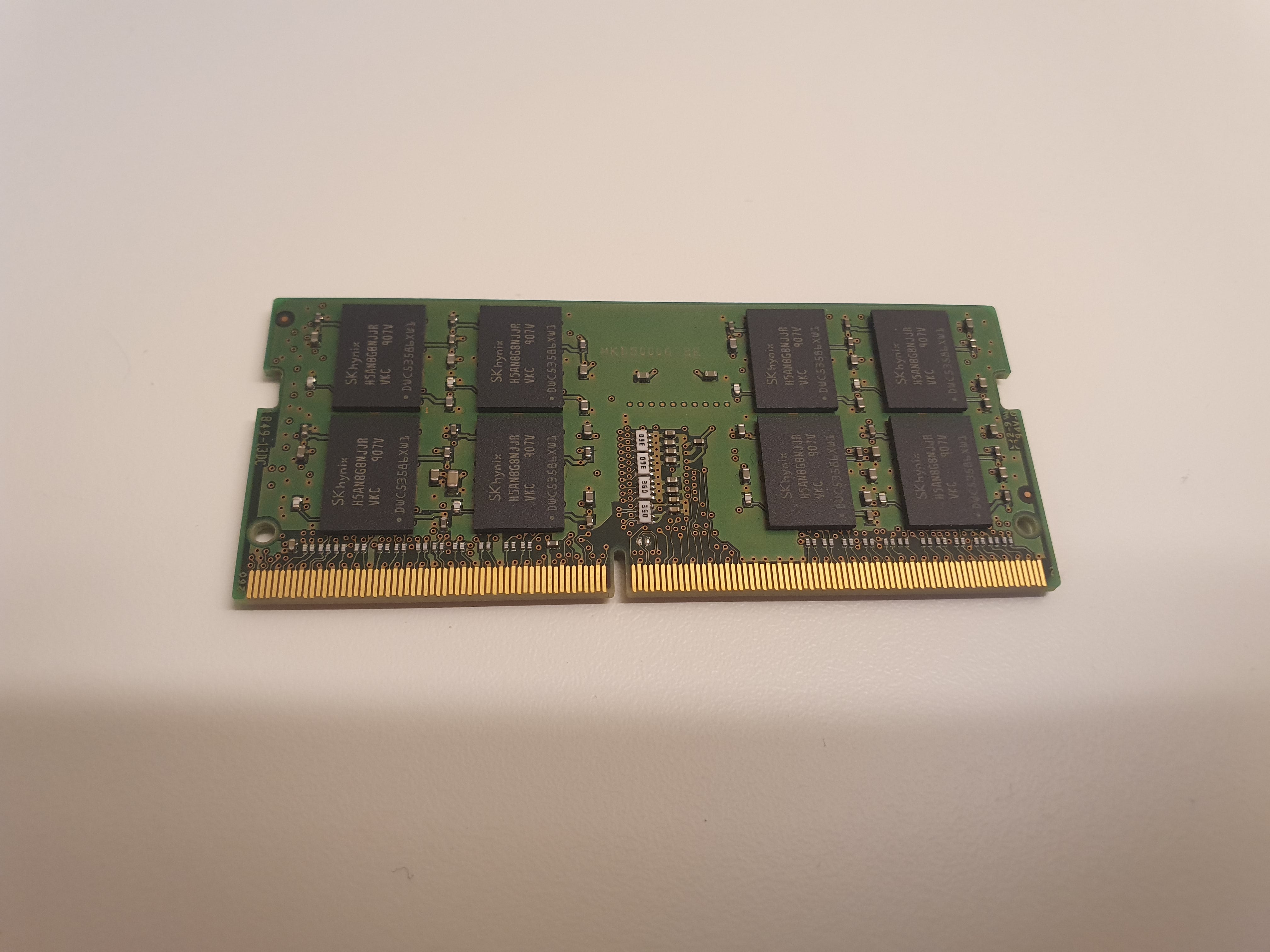 SK Hynix HMA82GS6JJR8N-VK 16 GB DDR4 2666 MHz