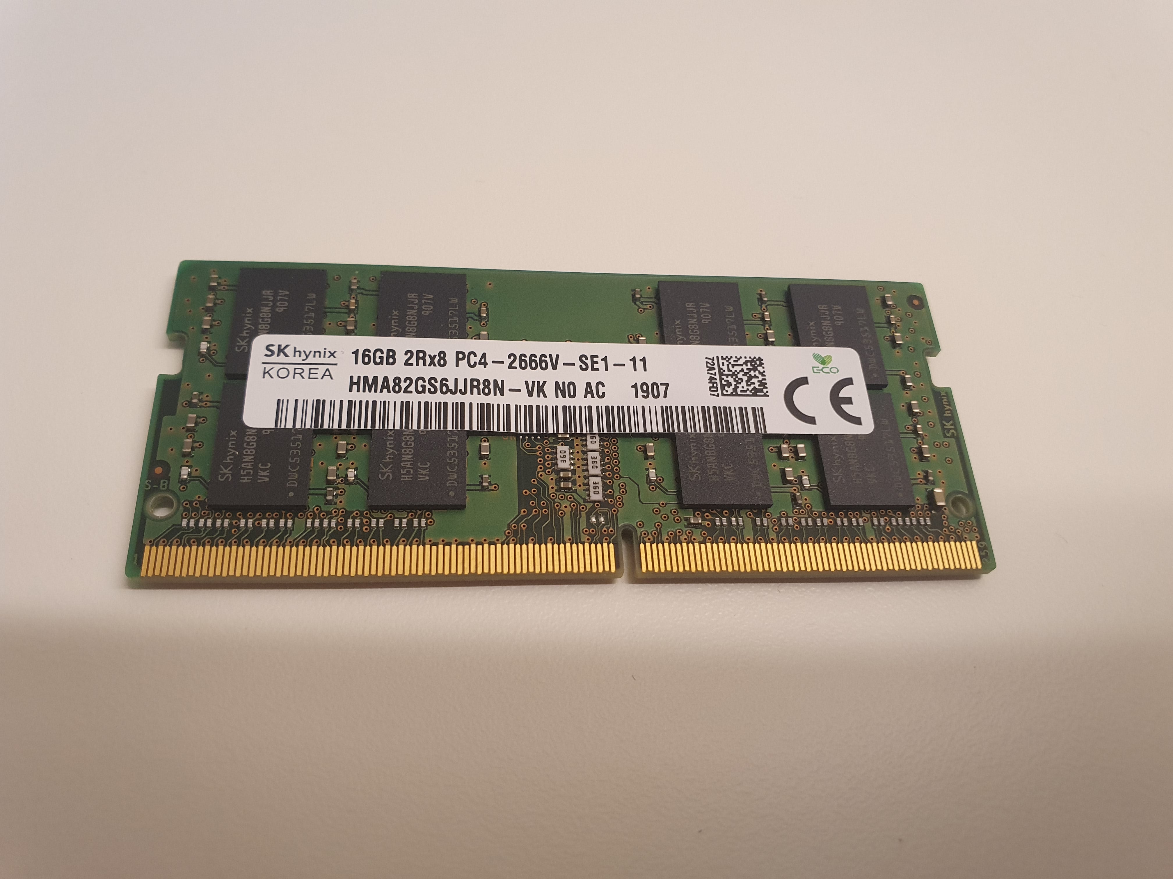 SK Hynix HMA82GS6JJR8N-VK 16 GB DDR4 2666 MHz