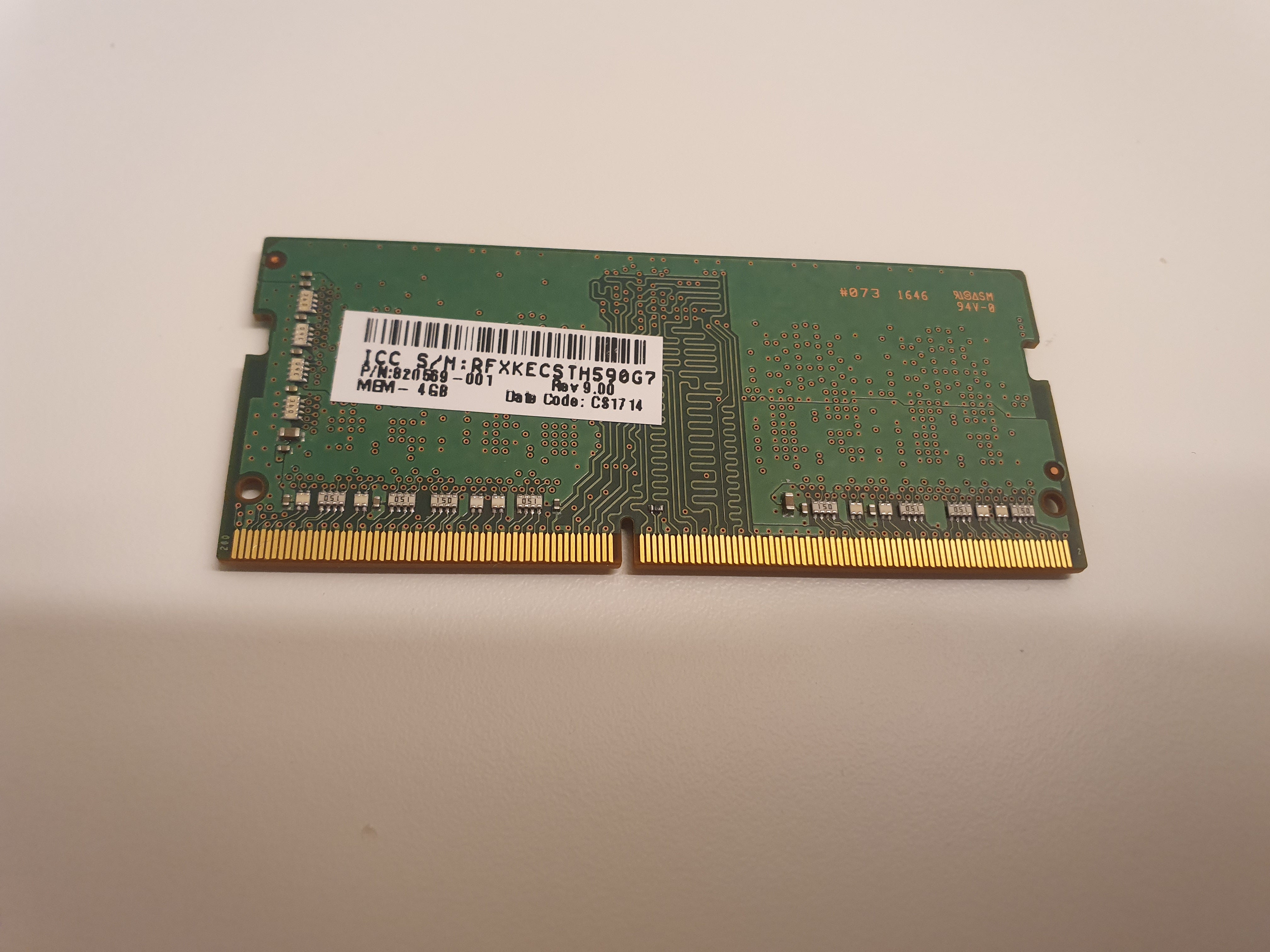 Samsung M471A5244CB0-CRC 4 GB DDR4 2400 MHz