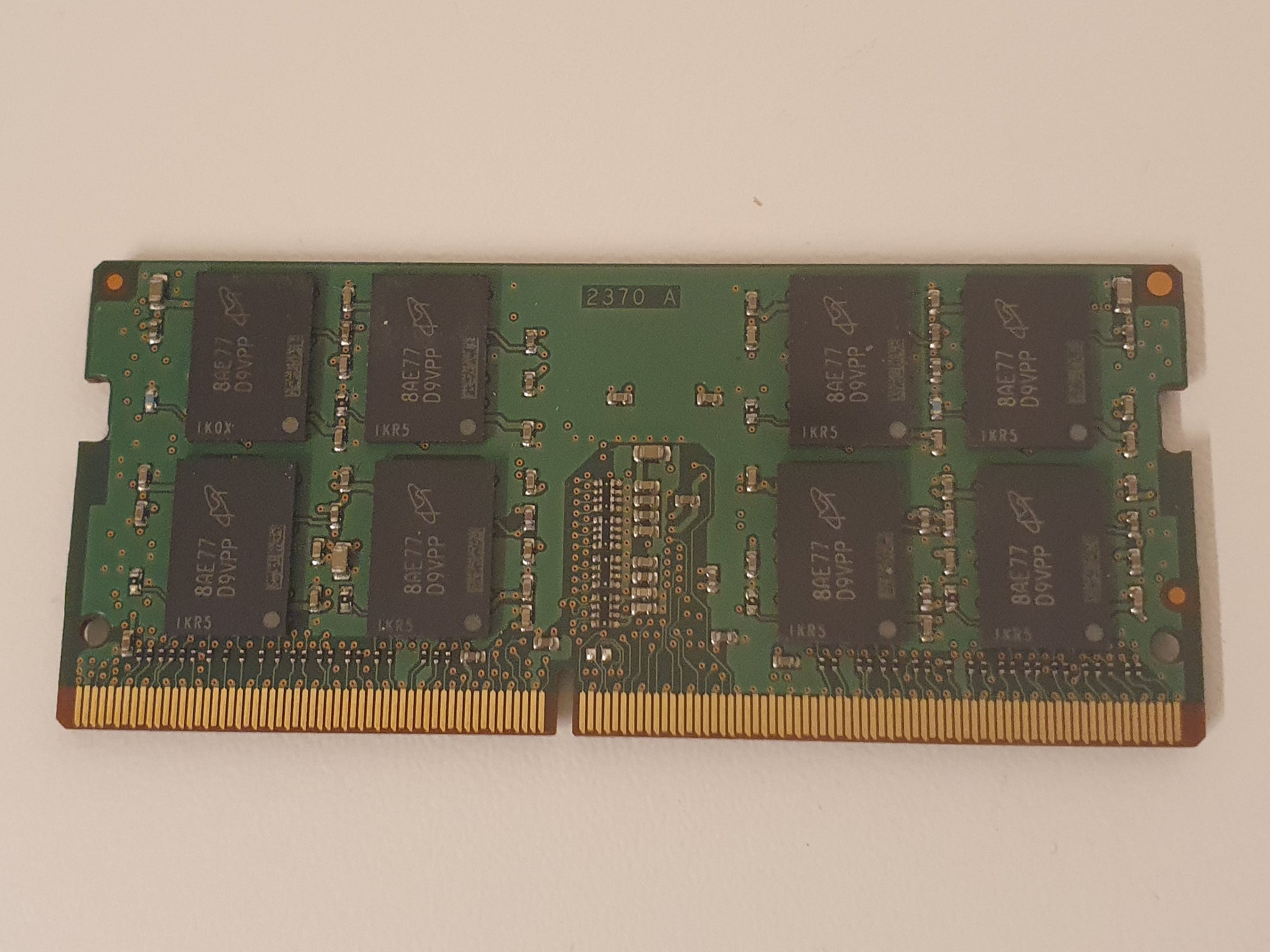 Micron Technology MTA16ATF2G64HZ-2G3E1 16 GB DDR4 2400 MHz Dual Rank