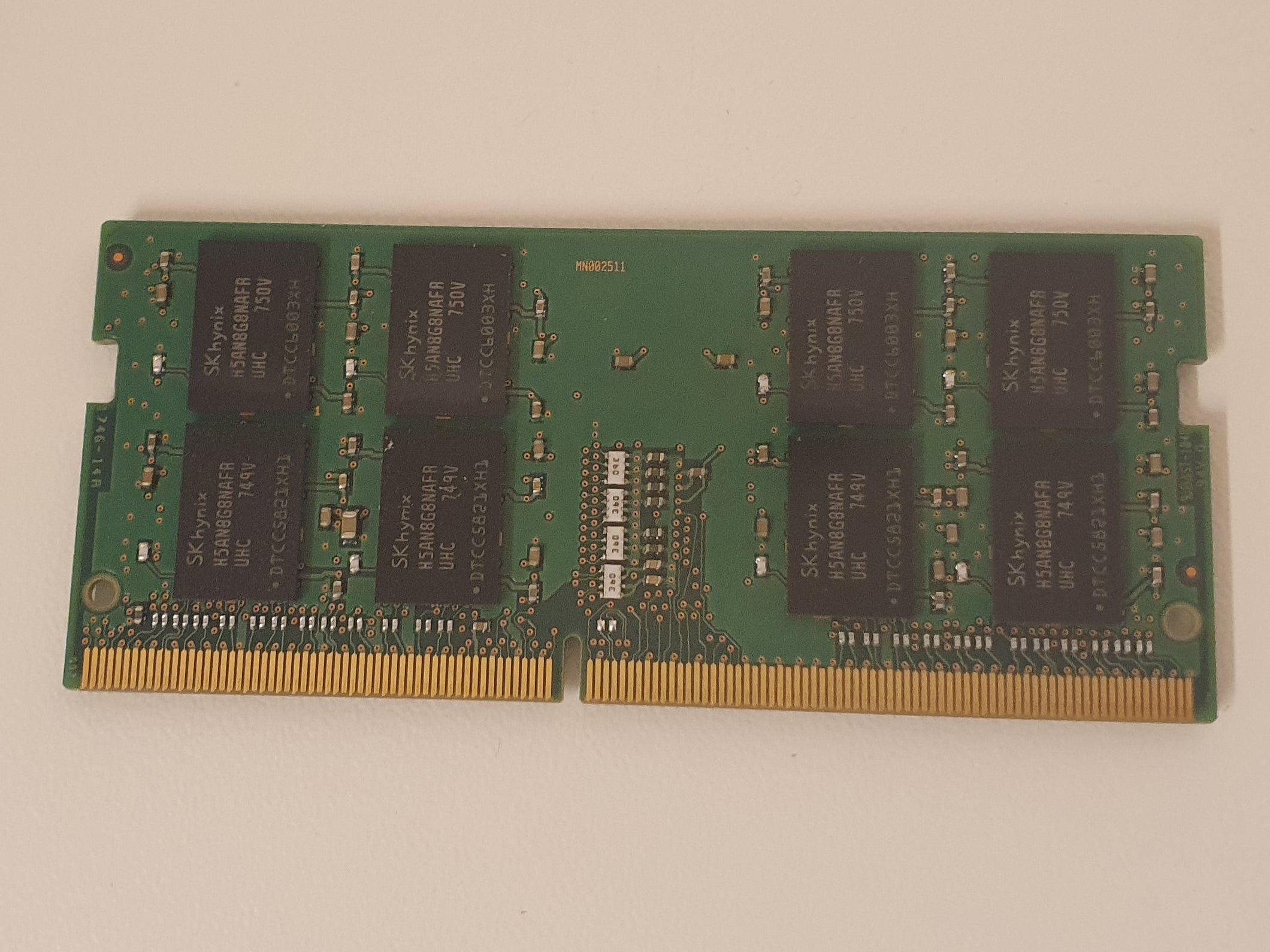 SK Hynix HMA82GS6AFR8N-UH 16 GB DDR4 2400 MHz Dual Rank